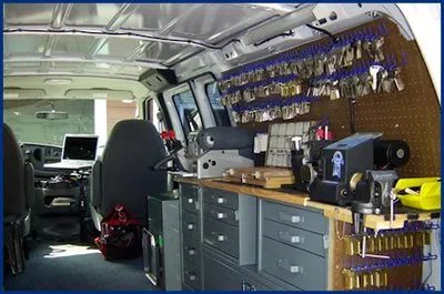 Advantage Locksmith Store Carmel, IN 317-456-5470 - 2-mobile-locksmith